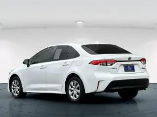 Toyota Corolla Hybrid 2024 SE 4p Sedan