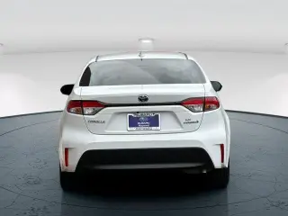 Toyota Corolla Hybrid 2024 SE 4p Sedan