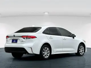 Toyota Corolla Hybrid 2024 SE 4p Sedan