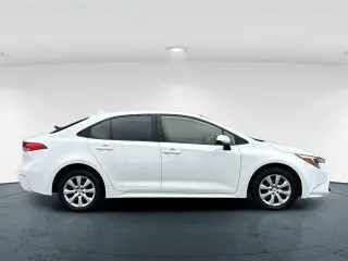 Toyota Corolla Hybrid 2024 SE 4p Sedan