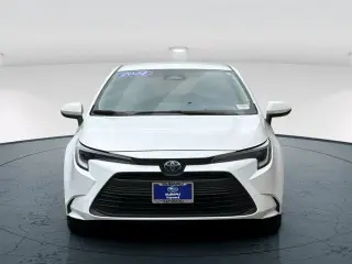 Toyota Corolla Hybrid 2024 SE 4p Sedan