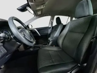 Toyota RAV4 2018 LE 4dr SUV