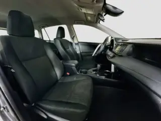 Toyota RAV4 2018 LE 4dr SUV