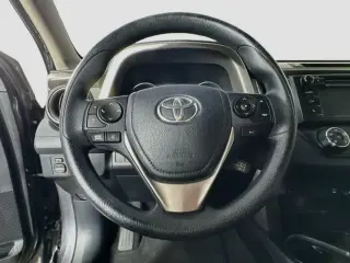 Toyota RAV4 2018 LE 4dr SUV
