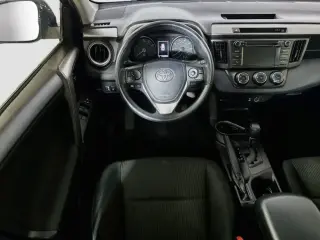 Toyota RAV4 2018 LE 4dr SUV