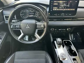 Mitsubishi Outlander 2025 SE 4dr SUV