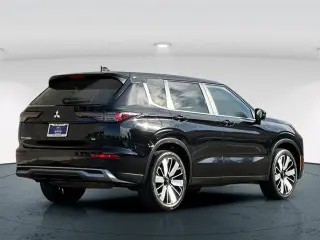 Mitsubishi Outlander 2025 SE 4dr SUV
