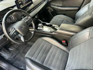 Mitsubishi Outlander 2025 SE 4dr SUV