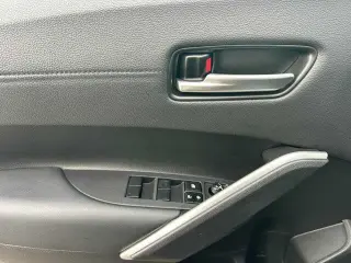 Toyota Corolla Cross 2024 AWD XLE 4dr Crossover
