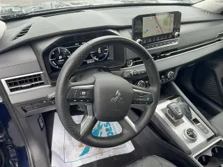 Mitsubishi Outlander PHEV 2023 AWD SEL 4p SUV