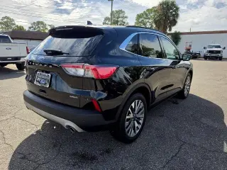 Ford Escape Hybrid 2022 AWD Titanium 4dr SUV