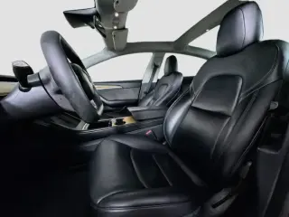 Tesla Model 3 2022 4dr Sedán