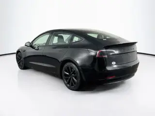 Tesla Model 3 2022 4dr Sedán