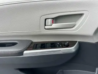 Toyota Sienna 2024 AWD LE 8 Pasajeros 4 Puertas Minivan