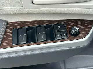 Toyota Sienna 2024 AWD LE 8 Pasajeros 4 Puertas Minivan