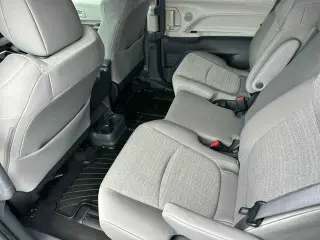 Toyota Sienna 2024 AWD LE 8 Pasajeros 4 Puertas Minivan