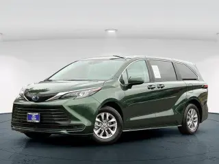 Toyota Sienna 2024 AWD LE 8 Pasajeros 4 Puertas Minivan