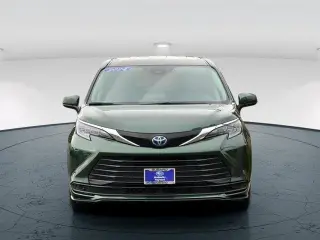 Toyota Sienna 2024 AWD LE 8 Pasajeros 4 Puertas Minivan