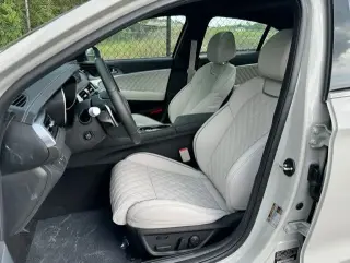 Genesis G70 2025 3.3T Sport Advanced Sedán 4 puertas