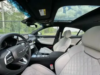 Genesis G70 2025 3.3T Sport Advanced Sedán 4 puertas