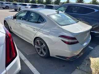 Genesis G70 2025 3.3T Sport Advanced Sedán 4 puertas