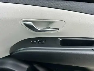 Hyundai TUCSON 2024 SE 4p SUV
