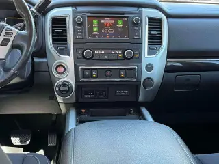 Nissan Titan 2019 4x4 S 4dr Crew Cab