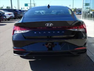 Hyundai ELANTRA 2023 SEL 4p Sedan