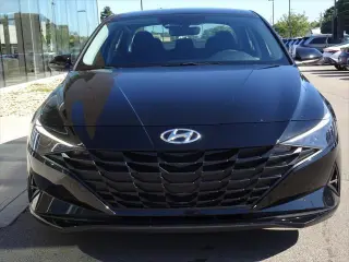 Hyundai ELANTRA 2023 SEL 4p Sedan