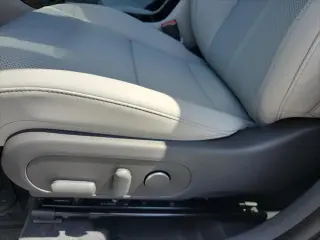 Hyundai KONA 2026 SEL Premium 4p SUV