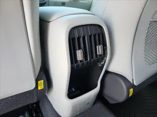 Hyundai KONA 2026 SEL Premium 4p SUV