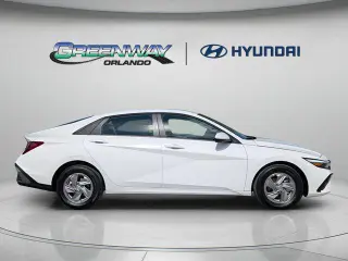 Hyundai ELANTRA 2026 SE 4dr Sedan