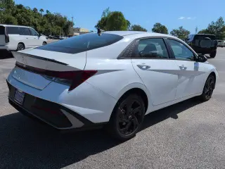 Hyundai ELANTRA 2026 SEL Sport Sedán 4 puertas
