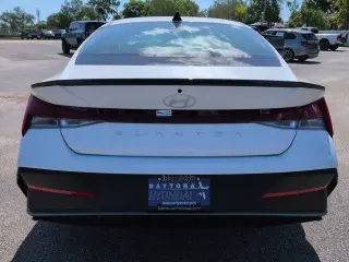 Hyundai ELANTRA 2026 SEL Sport Sedán 4 puertas