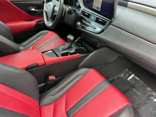 Lexus ES 300h 2024 F SPORT Design 4dr Sedan