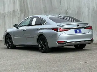 Lexus ES 300h 2024 F SPORT Design 4dr Sedan