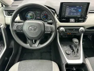 Toyota RAV4 Hybrid 2022 AWD XLE 4dr SUV