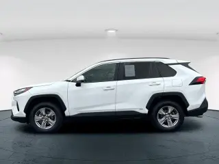 Toyota RAV4 Hybrid 2022 AWD XLE 4dr SUV