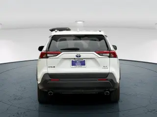 Toyota RAV4 Hybrid 2022 AWD XLE 4dr SUV