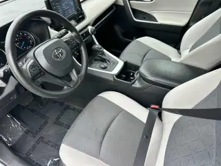 Toyota RAV4 Hybrid 2022 AWD XLE 4dr SUV