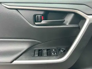 Toyota RAV4 Hybrid 2021 AWD LE 4p SUV