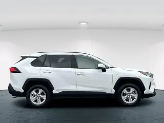 Toyota RAV4 Hybrid 2021 AWD LE 4p SUV