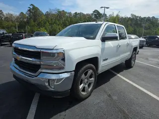 Chevrolet Silverado 1500 2017 4x2 LT 4 puertas Cabina de tripulación 1.8 m SB