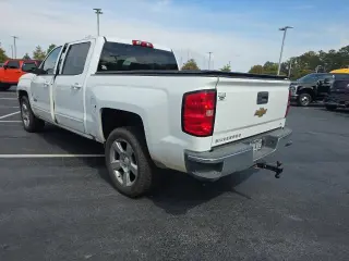 Chevrolet Silverado 1500 2017 4x2 LT 4 puertas Cabina de tripulación 1.8 m SB