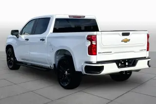 Chevrolet Silverado 1500 2022 4x2 Custom 4dr Crew Cab 5.8 ft. CB