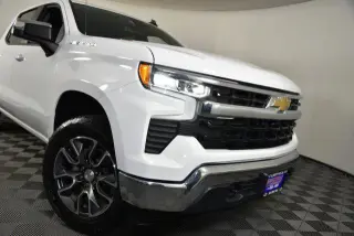 Chevrolet Silverado 1500 2024 4x4 LT 4p Cab Camioneta 5.8 ft. AB con 2FL