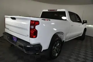 Chevrolet Silverado 1500 2024 4x4 LT 4p Cab Camioneta 5.8 ft. AB con 2FL