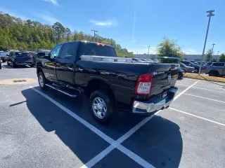 Ram 2500 2022 4x4 Big Horn 4p Puerta Corrediza Cabina Tripulacion 6,3 ft. CA Camioneta