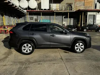 2025 Toyota RAV4 LE FWD (Natl)
