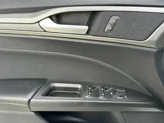 Ford Fusion 2020 SE 4dr Sedán